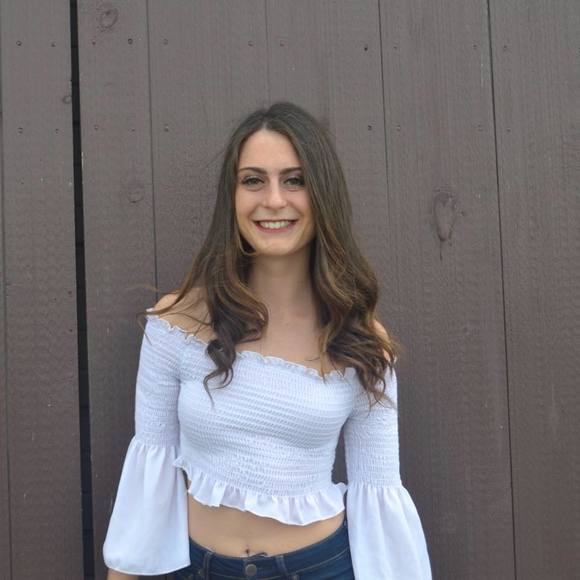 Meet your Posher, Hayley - Picture 1 of 1